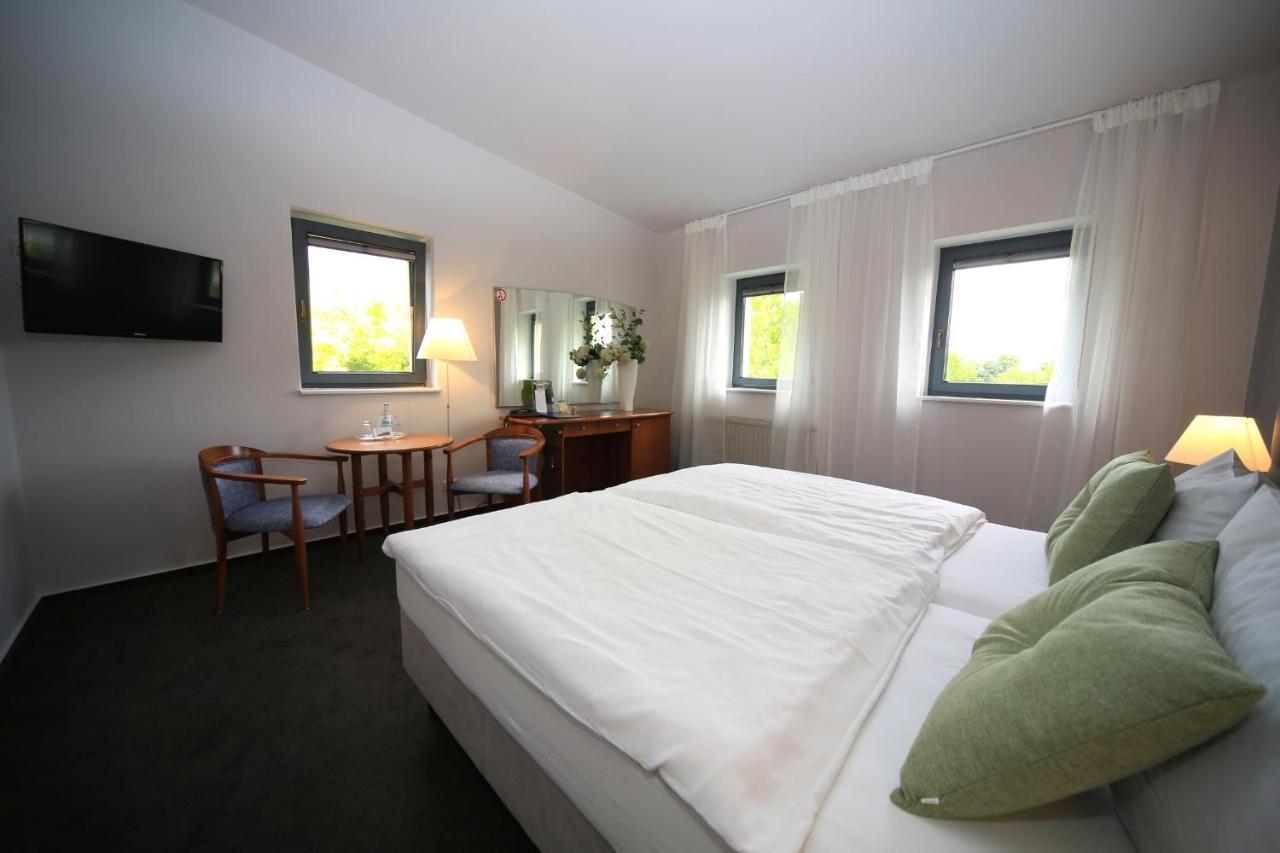 Hotel Moritz An Der Elbe Zeithain Exterior foto