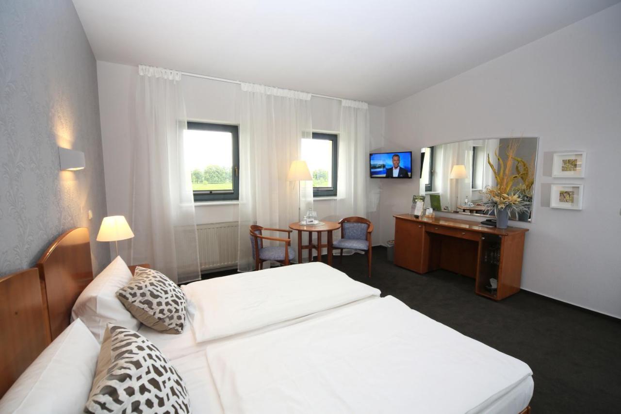 Hotel Moritz An Der Elbe Zeithain Exterior foto